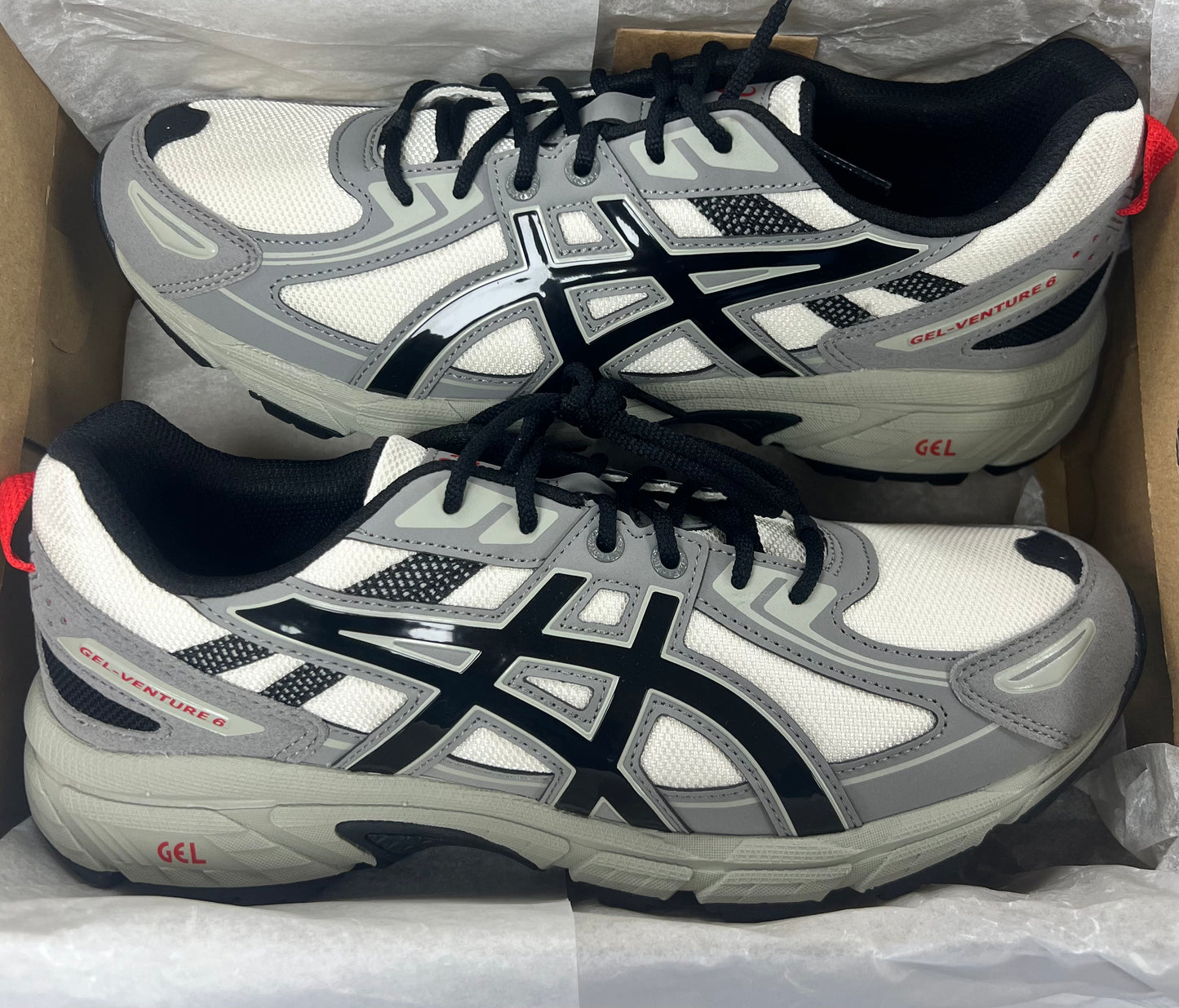 Asics Gel Venture 6 - Black/Cream
