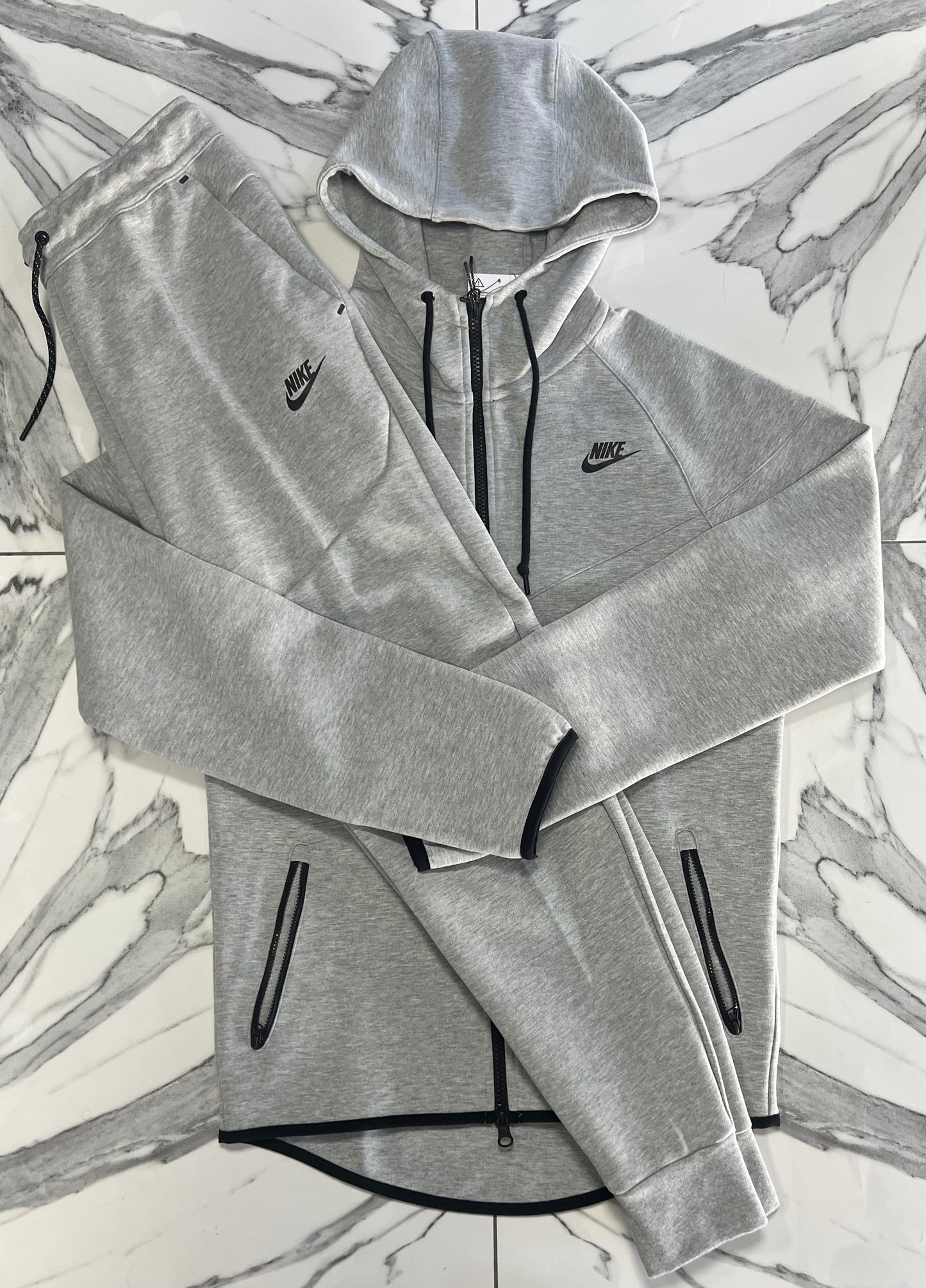 Nike Tech Fleece - Grey