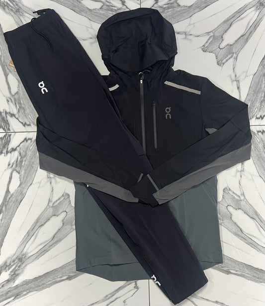 ON Run All Weather - Black/Shadow