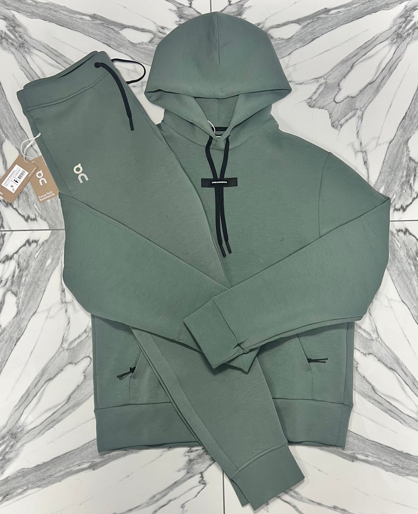 ON Focus Tech - Sage Green