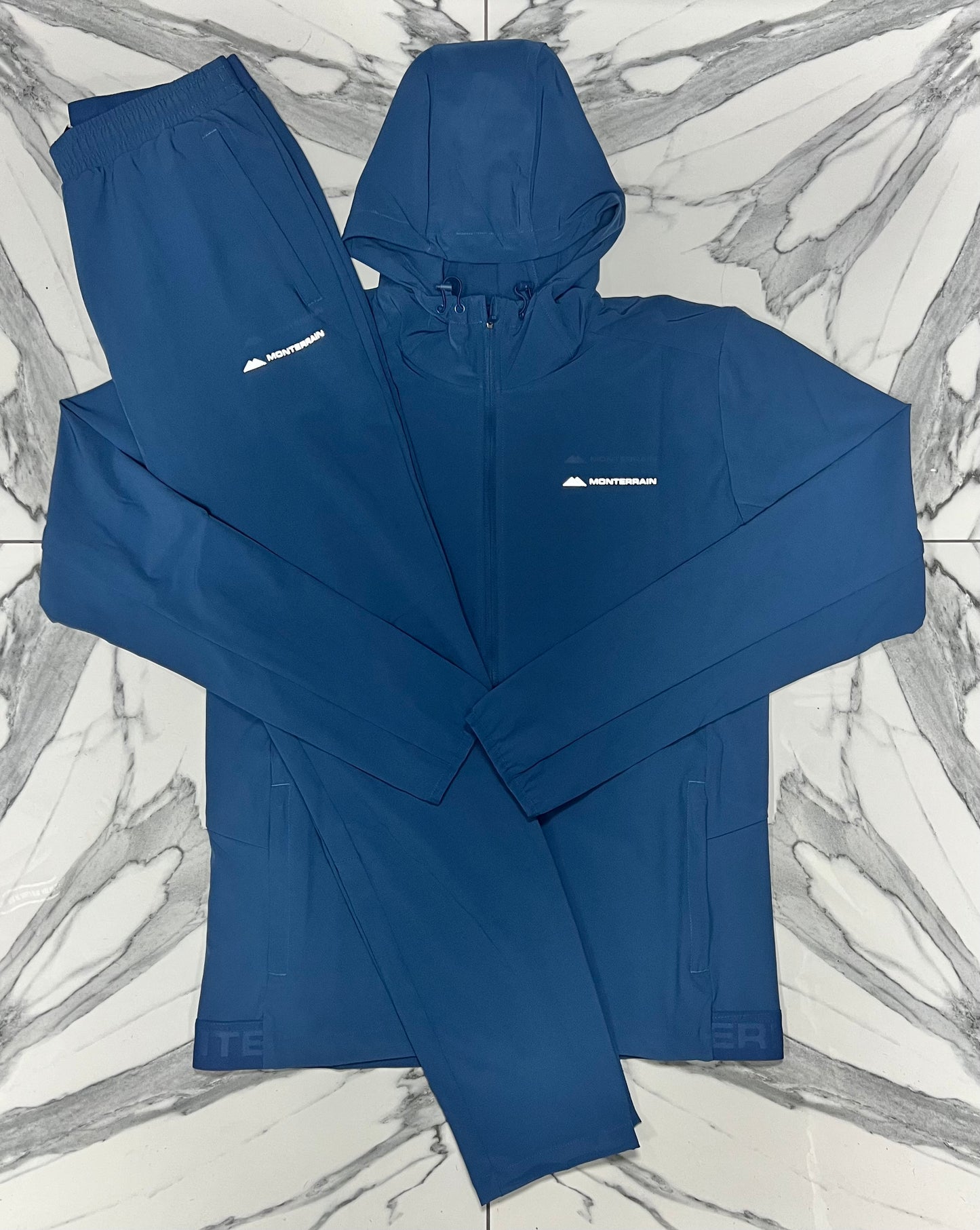 Monterrain Form - Blue