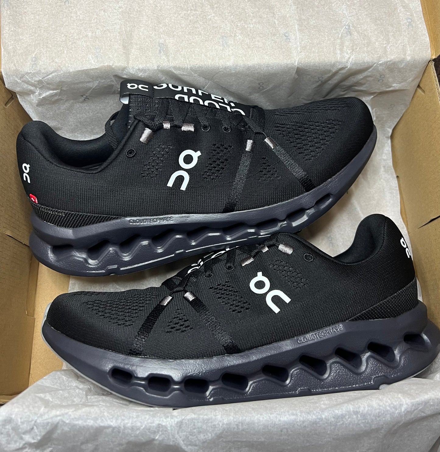 ON Cloudsurfer - Black