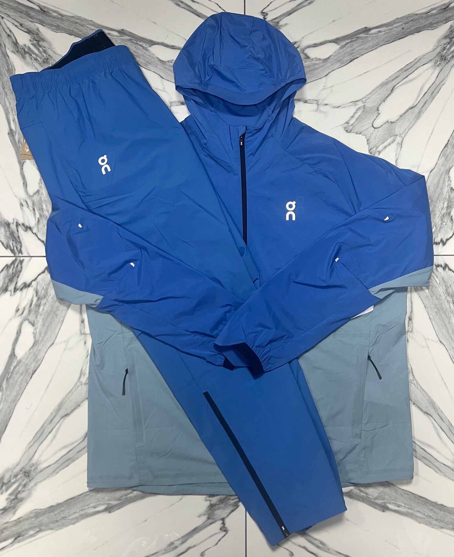 ON Run Core - Ice/Baby blue