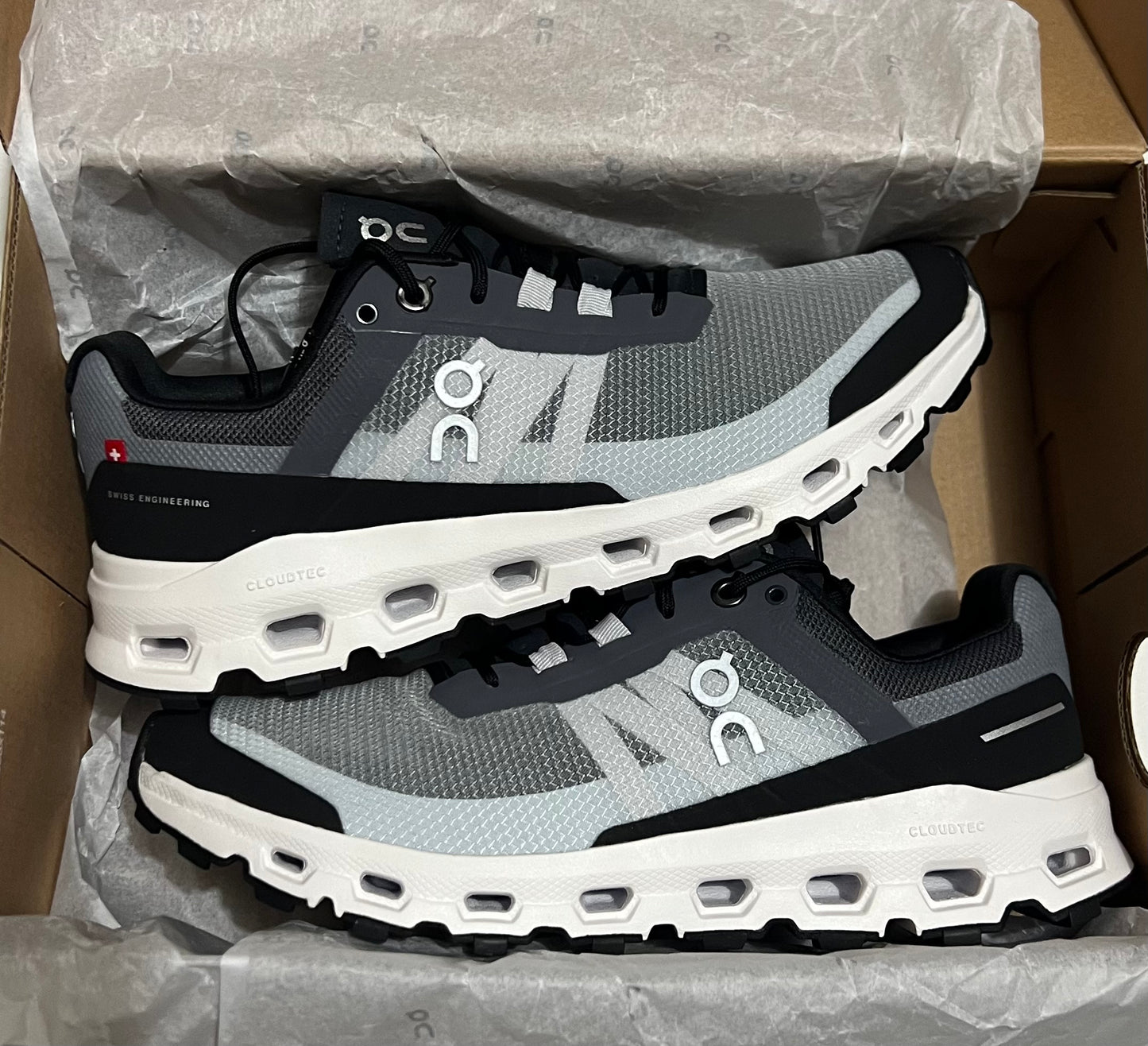 ON Cloudvista - Black/White