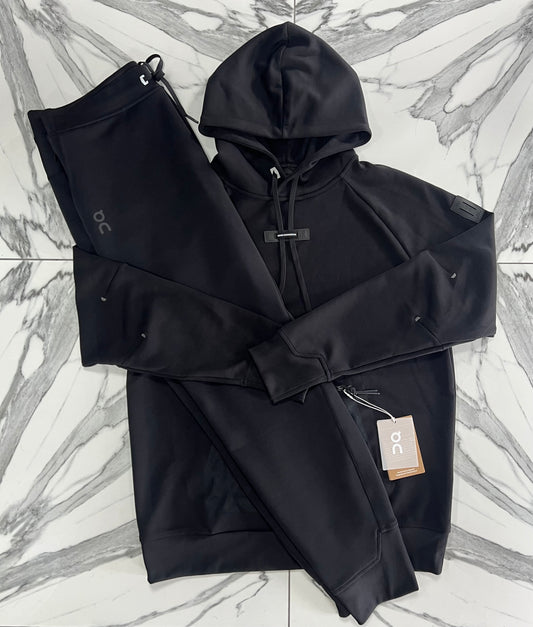 ON Run OG Tech - Black