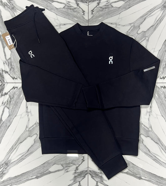 ON Focus Tech Crew - Black