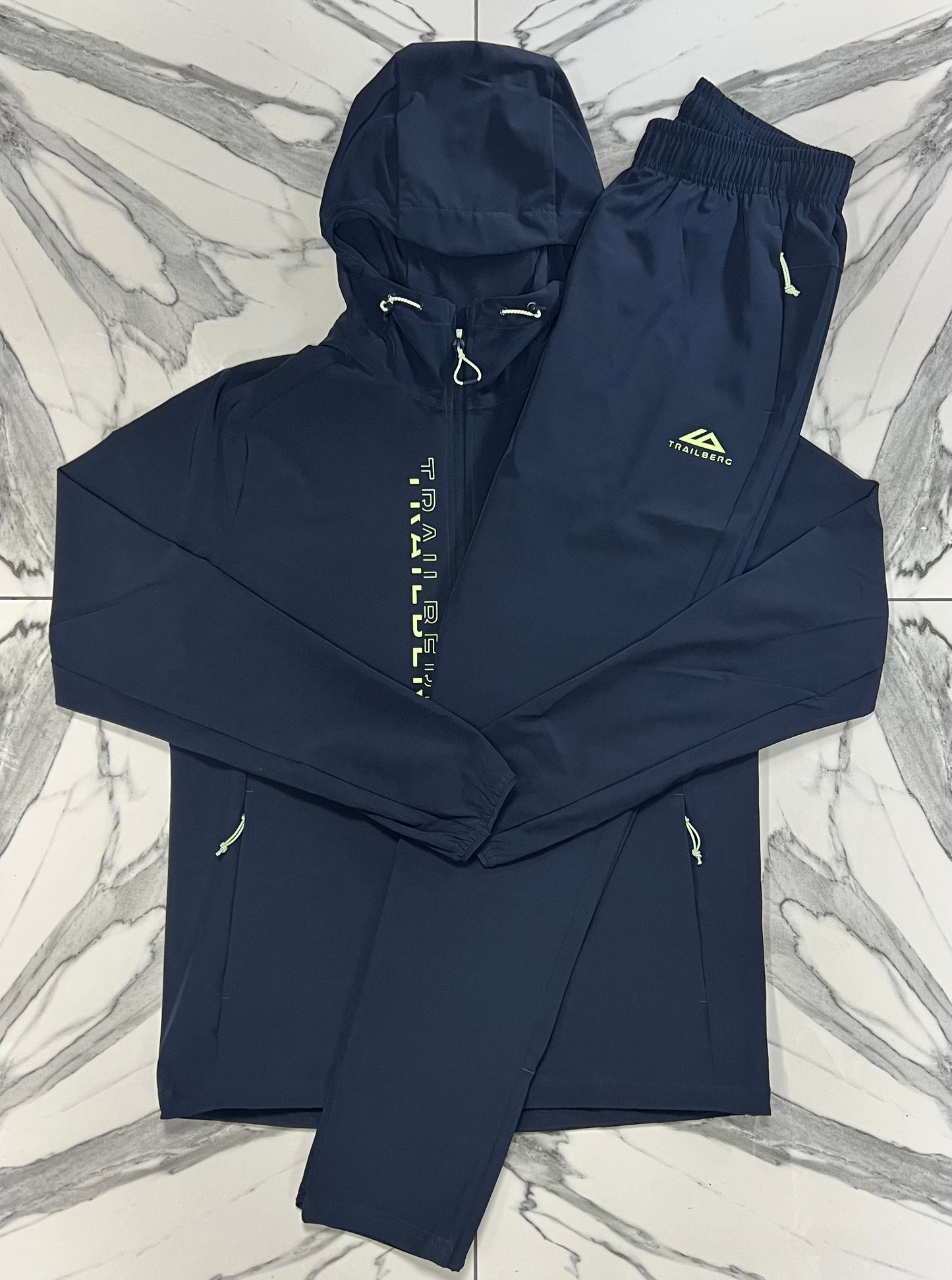 Trailberg Crest - Navy Blue/ Lime