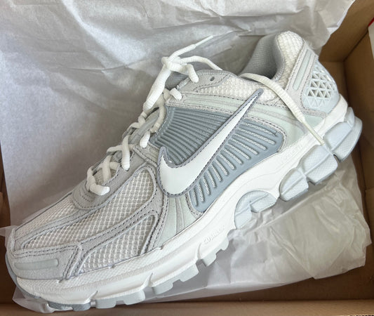Nike Vomero - White/Grey