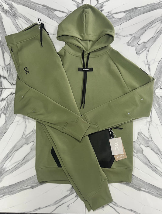 ON Run OG Tech - Khaki Green