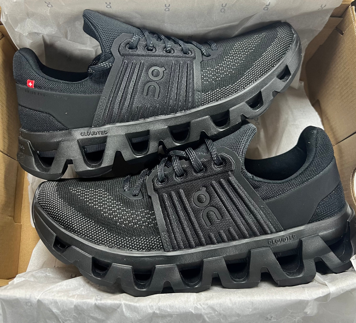 ON Cloudswift 4AD - Black