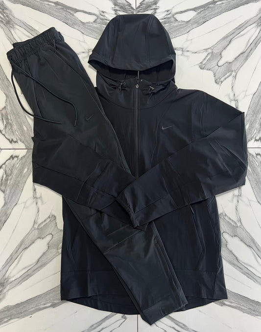 Nike Unlimited - Black