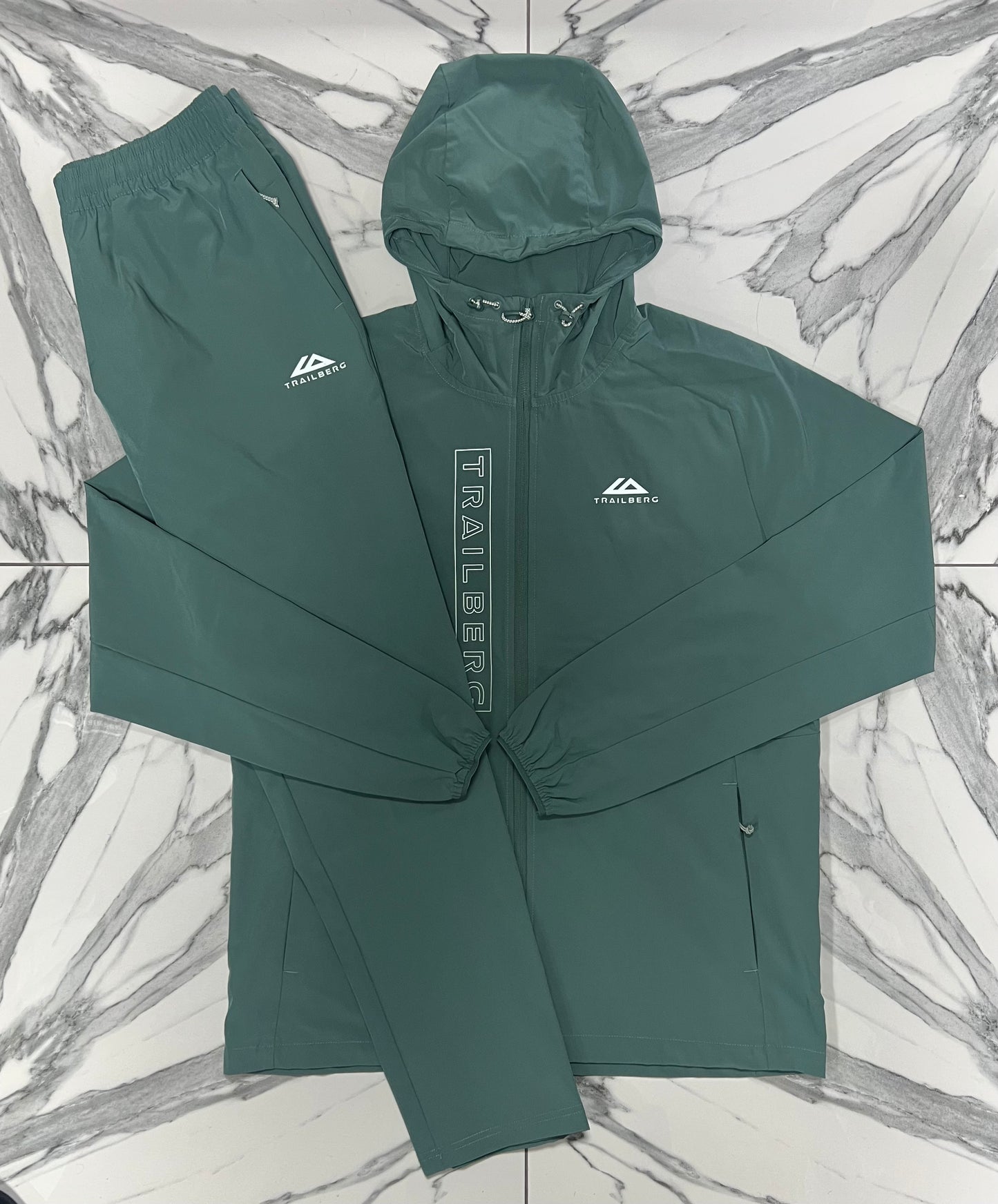 Trailberg Crest - Pine Green